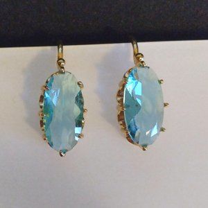 Beautiful Aqua Colored Rhinestone Earrings